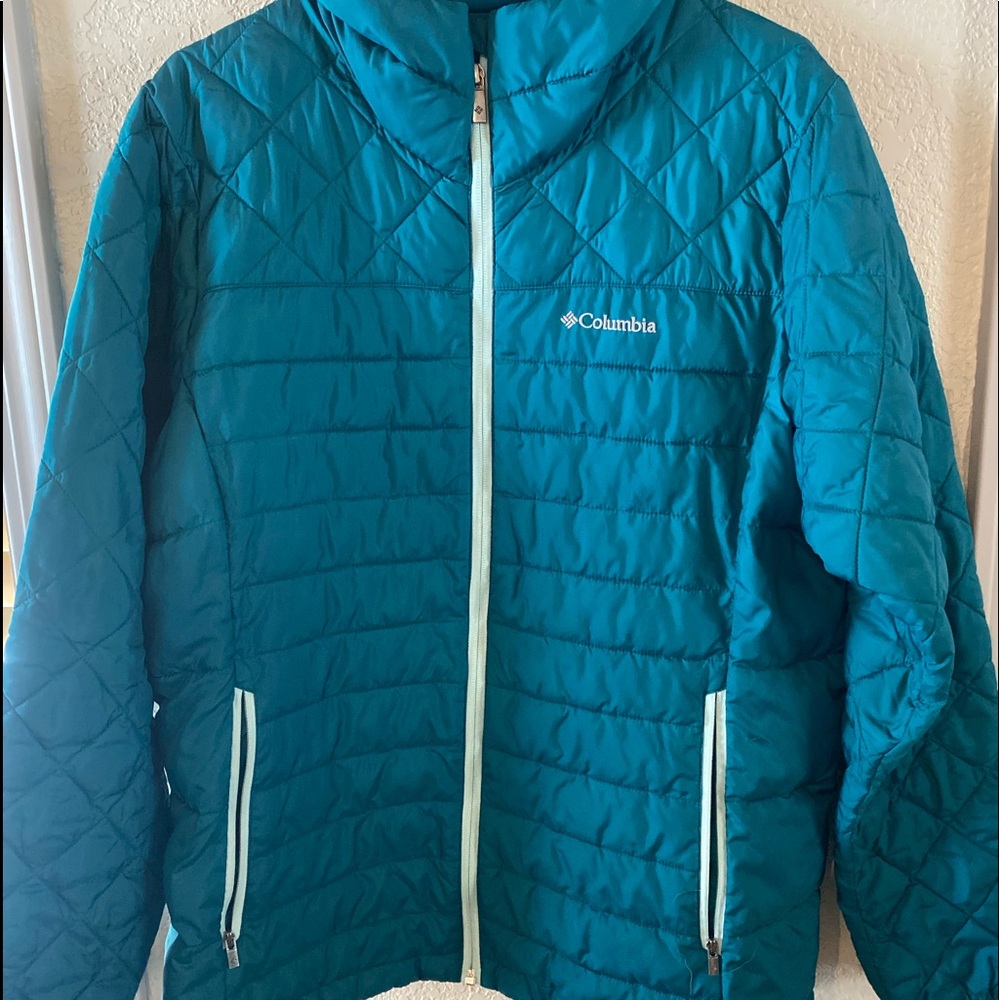 Columbia size large jacket. New condition!